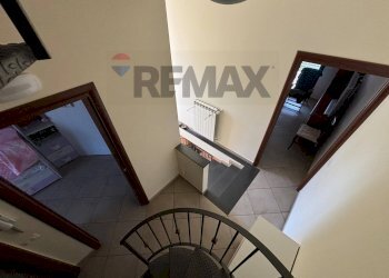 Scale - Villa a Schiera Via Vittorio Emanuele
 
2, Zafferana Etnea - foto 13