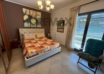 Camera / camera da letto - Villa a Schiera Via Vittorio Emanuele
 
2, Zafferana Etnea - foto 30