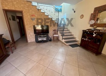 Scale - Villa a Schiera Via Vittorio Emanuele
 
2, Zafferana Etnea - foto 39