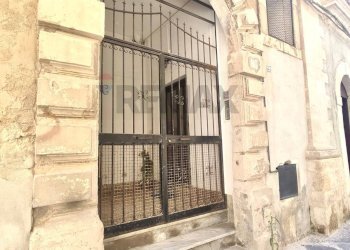 Edificio all\'aperto - Bilocale Via Vincenzo Mirabella
 
26, Siracusa - foto 15