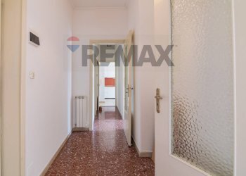 Hall / corridoio - Four-room apartment Via Ipogeo
 
6, Catania - photo 7