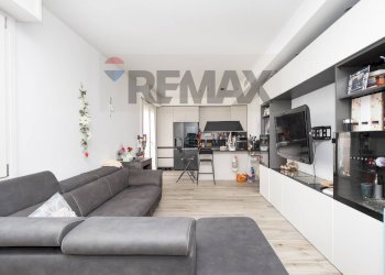 Soggiorno - Three-room apartment Via Cimabue
 
1, Pioltello - photo 11