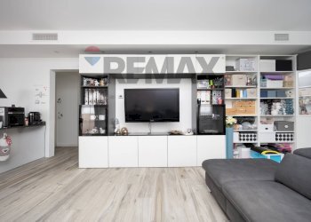 Soggiorno - Three-room apartment Via Cimabue
 
1, Pioltello - photo 14