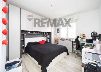 Camera / camera da letto - Three-room apartment Via Cimabue
 
1, Pioltello - photo 16