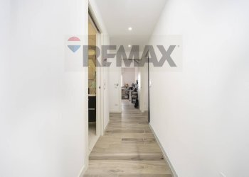 Hall / corridoio - Three-room apartment Via Cimabue
 
1, Pioltello - photo 21