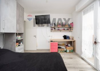 Camera / camera da letto - Three-room apartment Via Cimabue
 
1, Pioltello - photo 28
