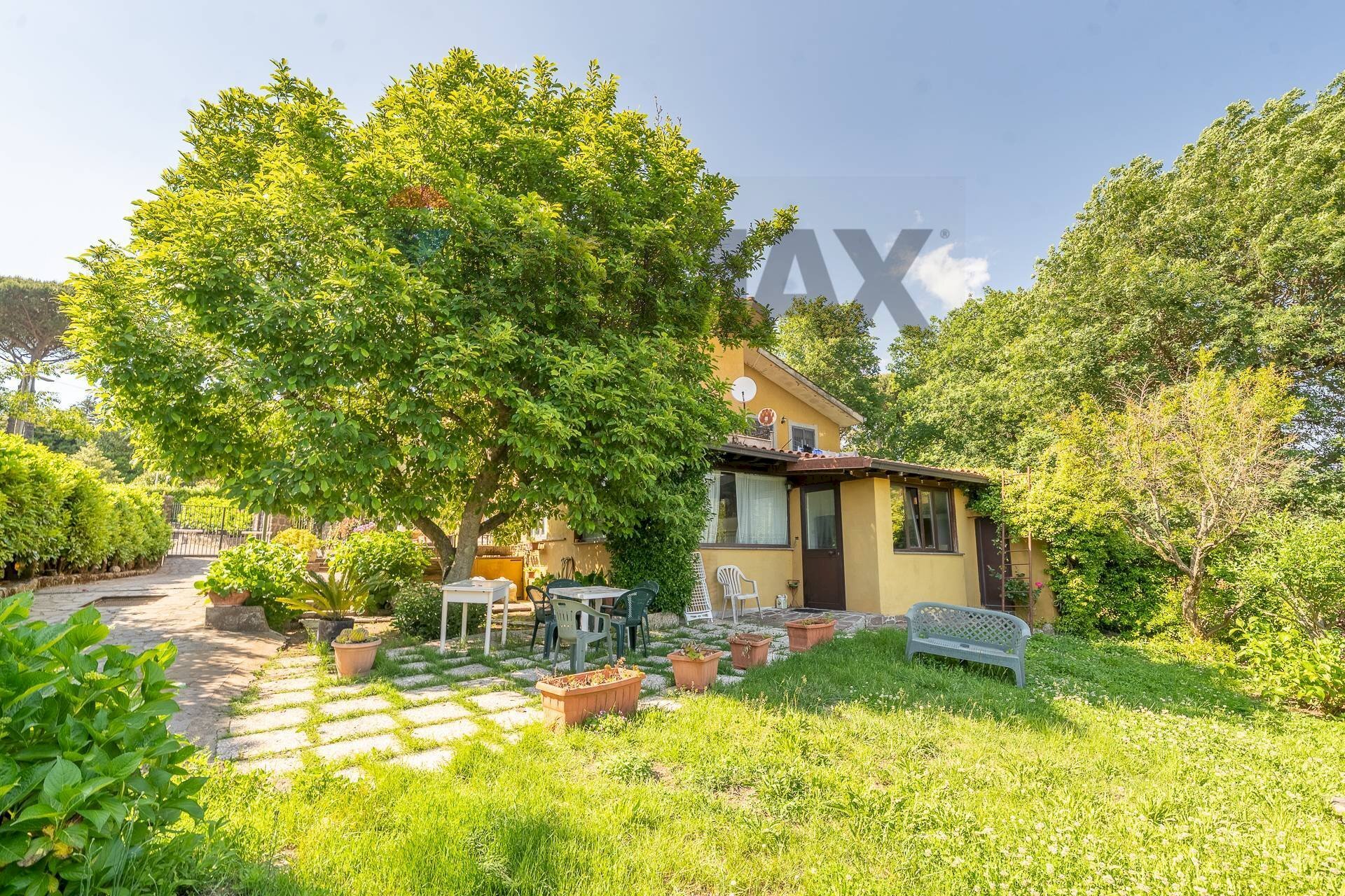 Giardino - Casa semi indipendente Via dei Tigli
 
1, Nemi - foto 3
