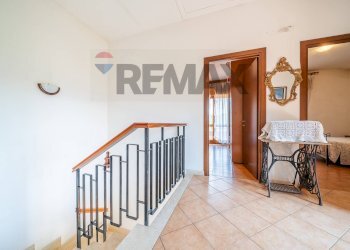 Hall / corridoio - Casa semi indipendente Via dei Tigli
1, Nemi - foto 17