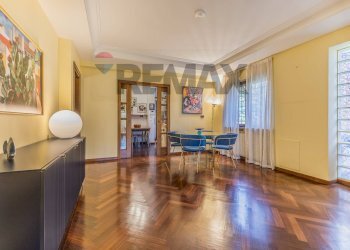 Sala da pranzo - Semi-detached house VIA MARINA DI SORSO
 
25, Fiumicino - photo 16