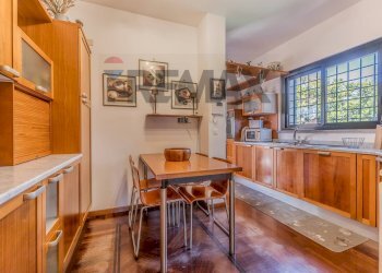 Sala da pranzo - Semi-detached house VIA MARINA DI SORSO
 
25, Fiumicino - photo 19