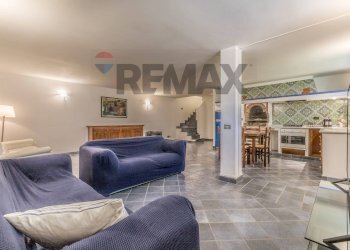 Sala da pranzo - Semi-detached house VIA MARINA DI SORSO
 
25, Fiumicino - photo 40