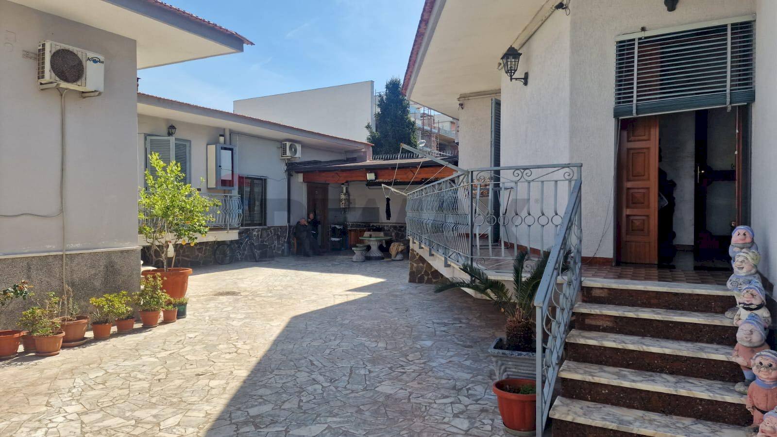 Terrazza - Independent house Via delle Puglie
 
29, Afragola - photo 1
