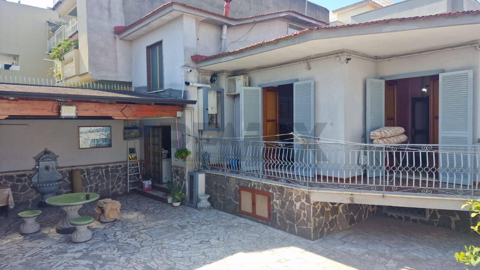 Casa all\'aperto - Independent house Via delle Puglie
29, Afragola - photo 3