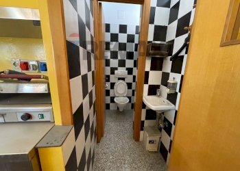 Bagno - Locale Commerciale Via Principe
 
14, Gaggi - foto 28