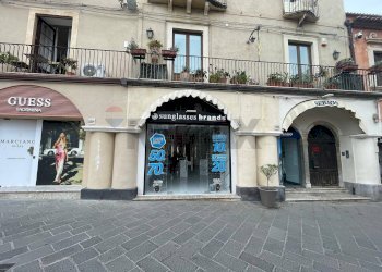 Edificio all\'aperto - Locale Commerciale corso umberto
227, Taormina - foto 7