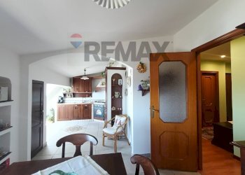 Sala da pranzo - Appartamento Viale Paolo e Caterina Savoca
68, Enna - foto 4