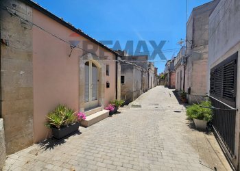 Edificio all\'aperto - Casa indipendente VIA GORGIA
 
37, Palazzolo Acreide - foto 15