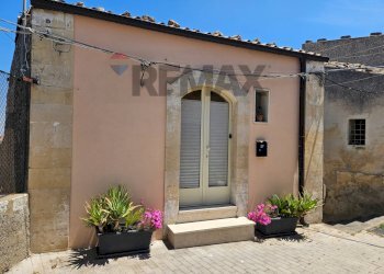 Casa all\'aperto - Casa indipendente VIA GORGIA
 
37, Palazzolo Acreide - foto 16