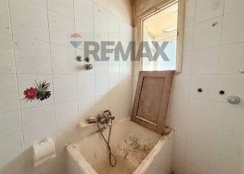 Bagno - Independent house Corso Italia
 
71, Riposto - photo 16