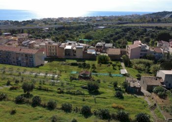 Vista delle montagne - Building land VIA CESARE BATTISTI, Furci Siculo - photo 2
