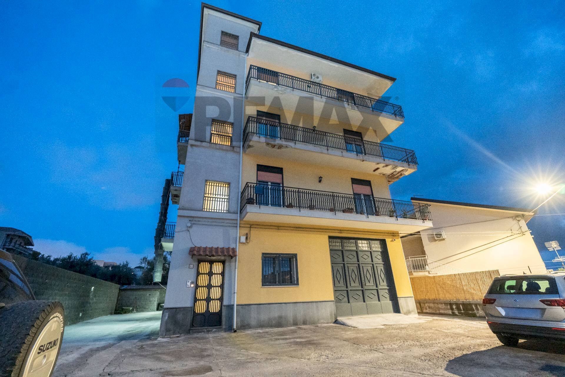 Edificio all\'aperto - Appartamento Via Stazione Motta
81, Motta Sant'Anastasia - foto 2