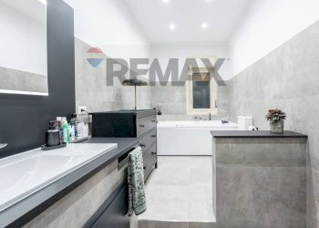 Bagno - Appartamento Via Stazione Motta
 
81, Motta Sant'Anastasia - foto 17