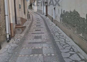 Edificio all\'aperto - Rustic via regina elena
 
6, Pagliara - photo 1