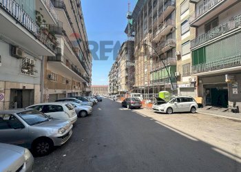 Edificio all\'aperto - Locale Commerciale Via Tiberio
32, Napoli - foto 16