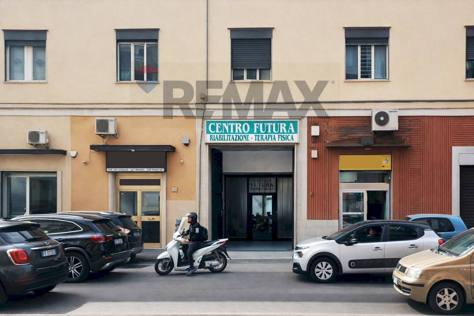 Edificio all\'aperto - Stabile - Palazzo via Taddeo da Sessa
 
75, Napoli - foto 1