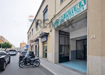 Edificio all\'aperto - Stabile - Palazzo via Taddeo da Sessa
75, Napoli - foto 2
