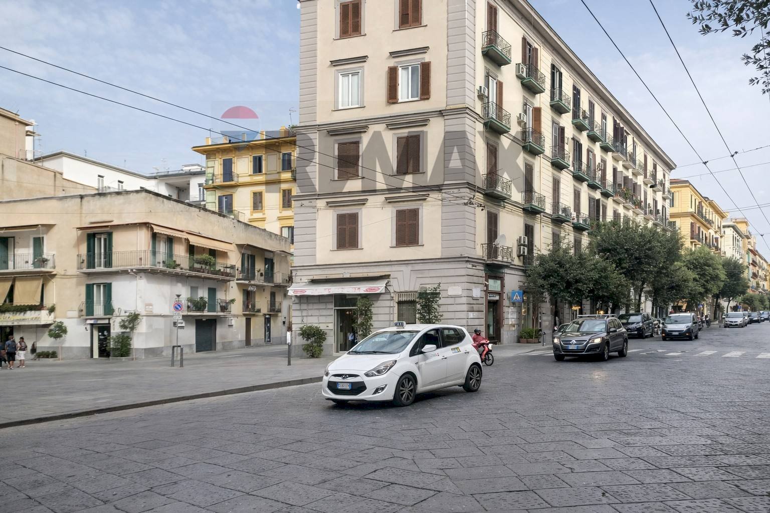 Edificio all\'aperto - Commercial Premises via Carlo Pisacane
29, Napoli - photo 2