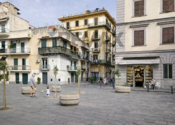 Edificio all\'aperto - Commercial Premises via Carlo Pisacane
29, Napoli - photo 3