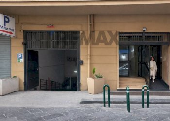 Edificio all\'aperto - Commercial Premises via Carlo Pisacane
29, Napoli - photo 7