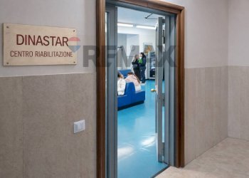 Hall / corridoio - Commercial Premises via Carlo Pisacane
29, Napoli - photo 9