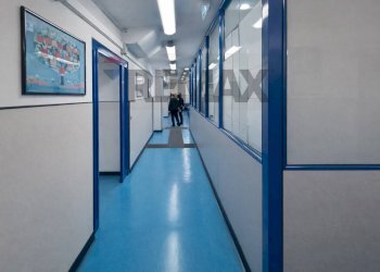 Hall / corridoio - Commercial Premises via Carlo Pisacane
29, Napoli - photo 13