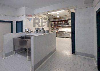 Cucina - Commercial Premises via Carlo Pisacane
29, Napoli - photo 22