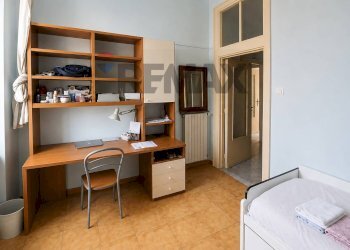 Camera / camera da letto - Apartment Piazza Cavour
131, Napoli - photo 6