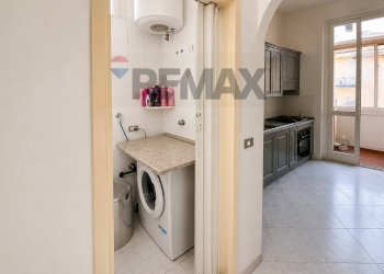 Lavanderia - Apartment Piazza Cavour
131, Napoli - photo 9