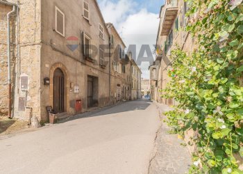 Edificio all\'aperto - Appartamento Via Cesare Battisti
 
135, Farnese - foto 5