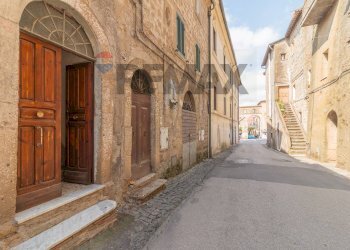 Edificio all\'aperto - Appartamento Via Cesare Battisti
 
135, Farnese - foto 7