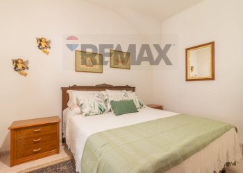 Camera / camera da letto - Appartamento Via Cesare Battisti
 
135, Farnese - foto 21