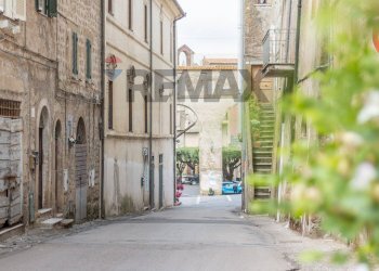 Edificio all\'aperto - Appartamento Via Cesare Battisti
 
135, Farnese - foto 30
