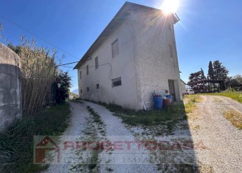 Foto 4 - Rustico Poggio di Bretta
 
122, Ascoli Piceno - foto 4