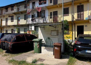 particolare di CORTE - Rustico Magenta - foto 11