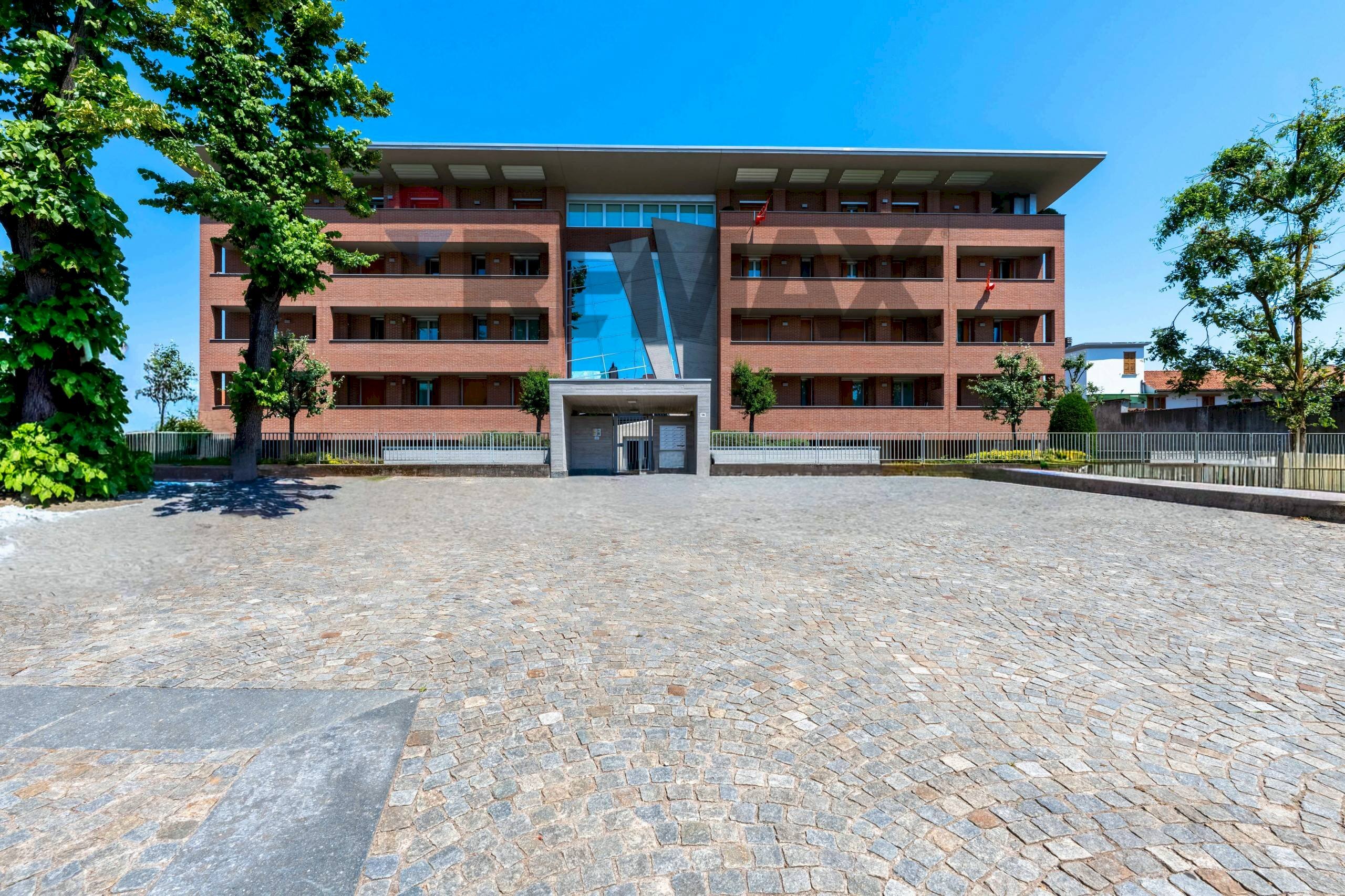 Edificio all\'aperto - Quadrilocale Via Vittorio Alfieri
 
14, Legnano - foto 1