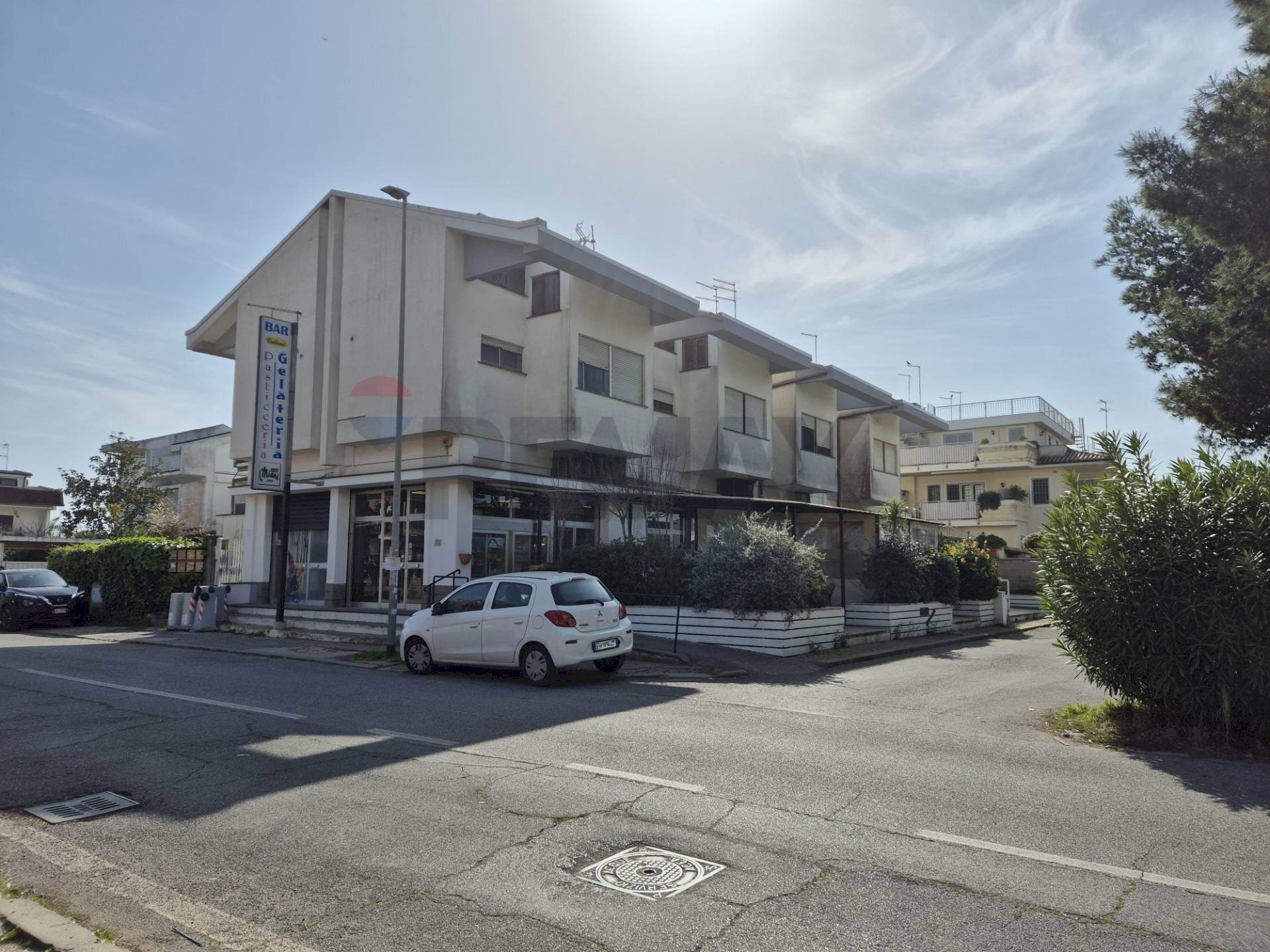 Edificio all\'aperto - Locale Commerciale Via Portorose, Fiumicino - foto 1