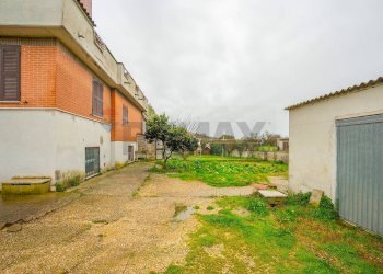 Giardino - Apartment Via Colle Selce, Roma - photo 14