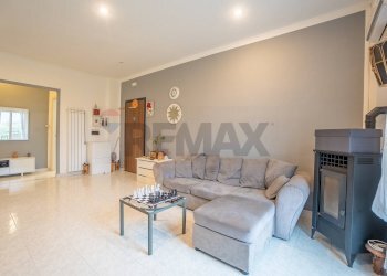 Soggiorno - Apartment Via Colle Selce, Roma - photo 21
