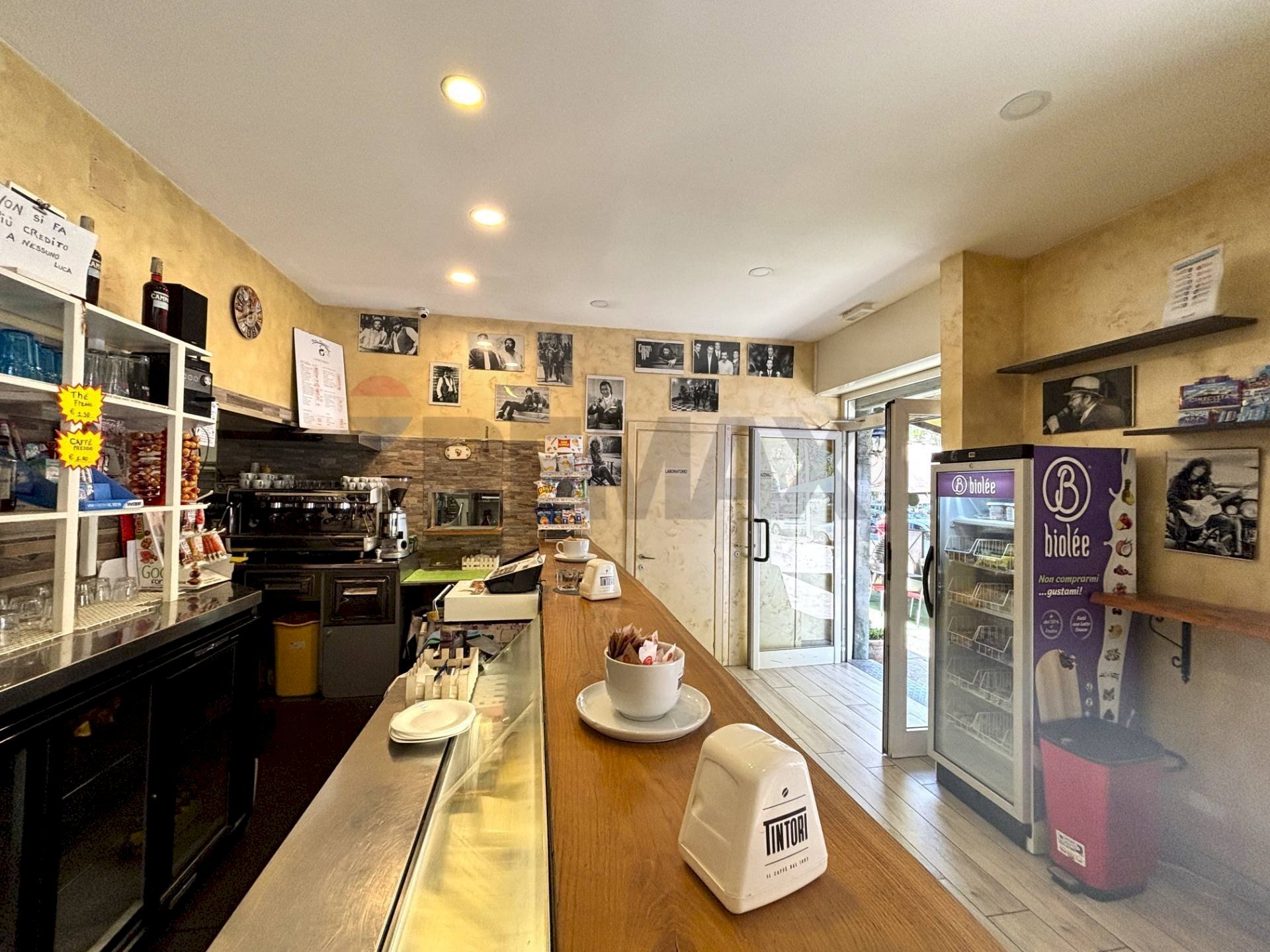 Cucina - Attività Commerciale Viale Di Tor Marancia, Roma - foto 3