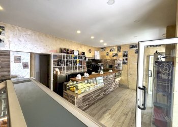 Cucina - Attività Commerciale Viale Di Tor Marancia, Roma - foto 4